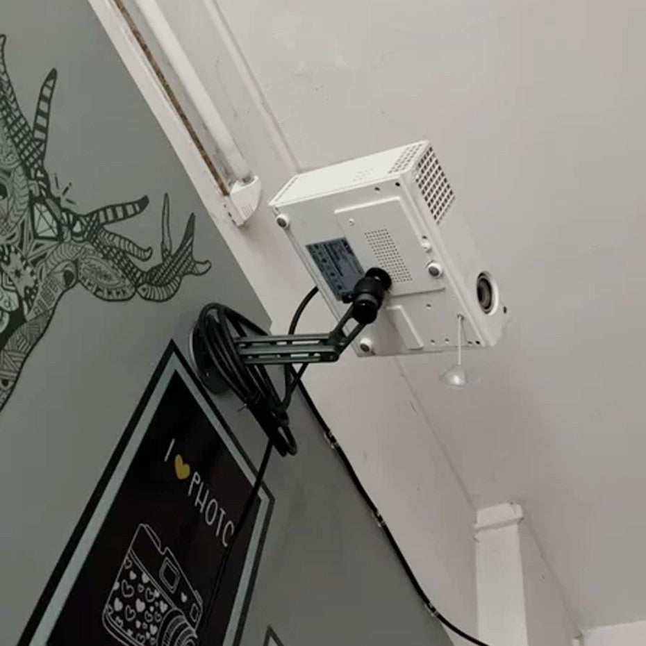 Soporte de Pared Plegable para Proyector, Soporte de Aleación de Aluminio Resistente, Brazo Plegable Ajustable con Rosca de 1/4'' y Cabezal de Bola