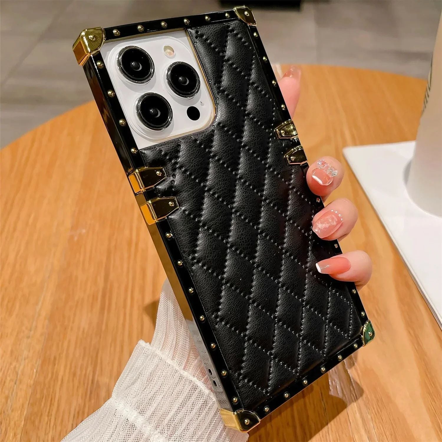 Fundas de Teléfono de Lujo a Prueba de Golpes para iPhone 17 16 15 14 13 12 11 Pro Max 17e, Diseño a Cuadros, Prevención de Colisiones, Cubierta de Cuero Suave de Cordero