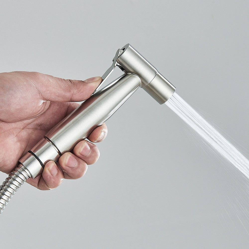 Grifo rociador de bidé negro, grifo individual de agua fría de acero inoxidable para baño, válvula Shattaf, juego de chorro montado en la pared