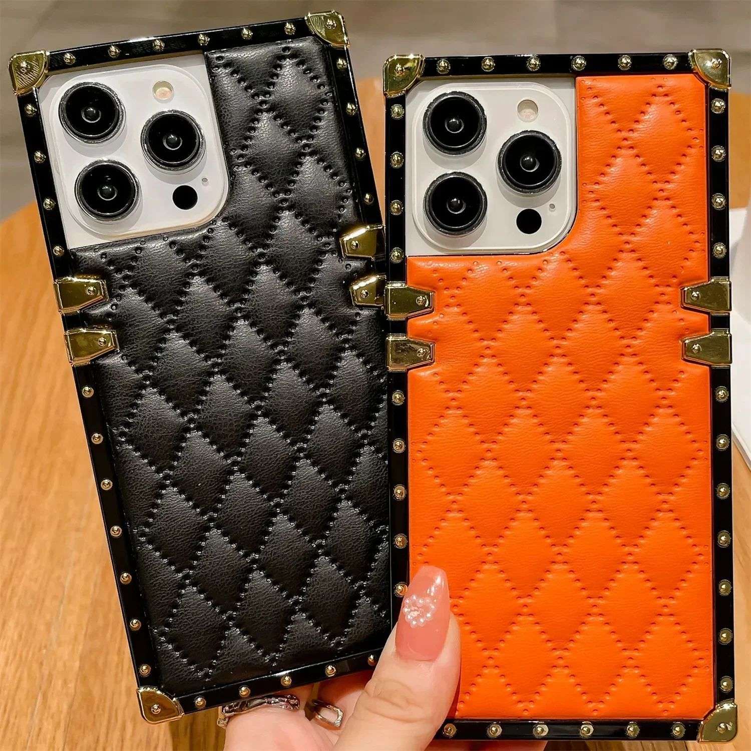 Fundas de Teléfono de Lujo a Prueba de Golpes para iPhone 17 16 15 14 13 12 11 Pro Max 17e, Diseño a Cuadros, Prevención de Colisiones, Cubierta de Cuero Suave de Cordero